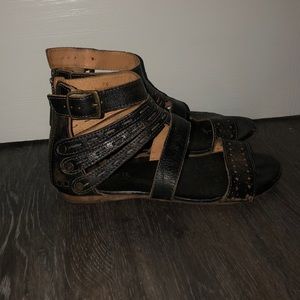 Leather sandals